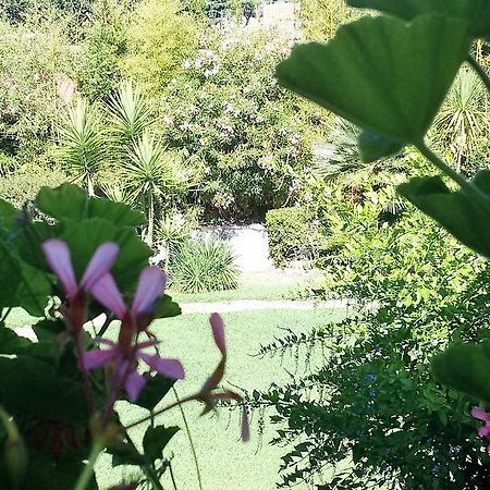 Bed and Breakfast Casa Per Ferie Cardinal G. Guarino Rom Exterior foto