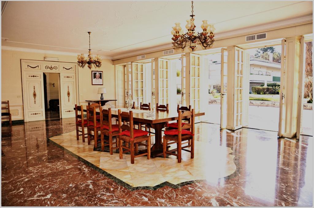 Bed and Breakfast Casa Per Ferie Cardinal G. Guarino Rom Exterior foto
