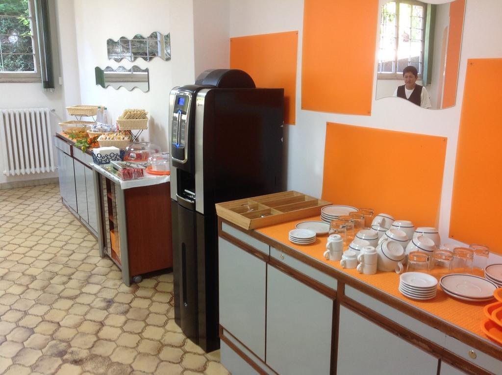 Bed and Breakfast Casa Per Ferie Cardinal G. Guarino Rom Exterior foto